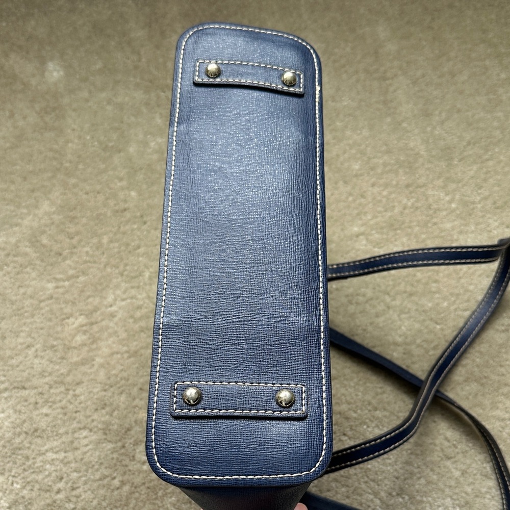 Dooney & Bourne Gorgeous Navy Blue Leather Tote Bag - Picture 4 of 10